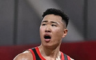 顶薪合同即将到期！深圳男篮全力争取续约，力争留住这位场均贡献20分5个篮板4次助攻的国家队核心球员，郑永刚有望凭借其回归实现球队复兴与东山再起。